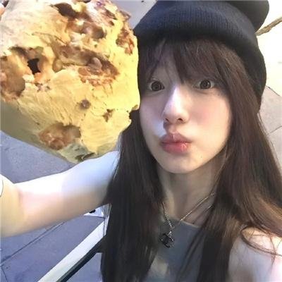 踉跄女孩